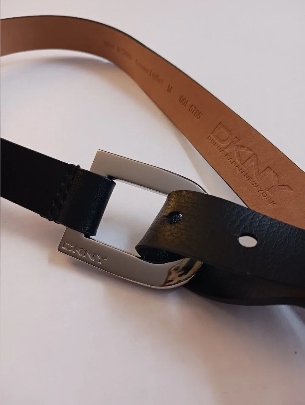 DKNY Modernist Silver + Leather Belt Black Size M Loop & Peg Clasp Very Good